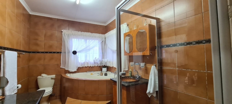 4 Bedroom Property for Sale in Cashan North West